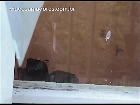 ❤️ Homem excitado assistindo sua namorada com outro cara, gravando um vídeo sem perturbar o casal ️❌ Porno em nós ﹏