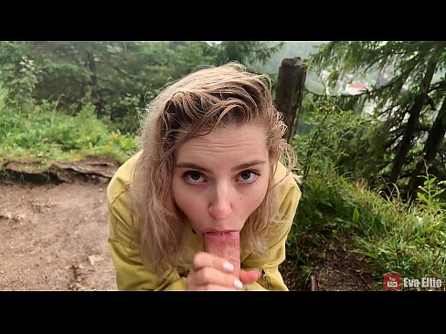 ❤️ Garota engole a ejaculação depois de um broche público - Eva Elfi ️❌ Porno em nós ﹏